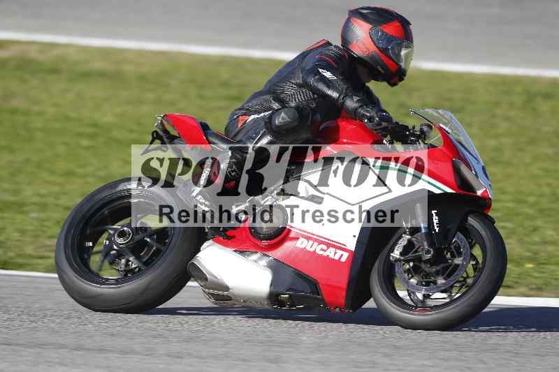 /Archiv-2025/02 28.-31.01.2025 Moto Center Thun Jerez/gruen-green/92